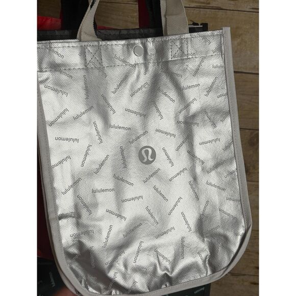 LULULEMON SHOPPING BAG BUNDLE 2 LARGE 3 SMALL - Picture 8 of 8